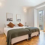 Lovelystay - Wide & Bright 4 Families