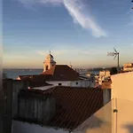 Cosy Alfama Hideout - With Rooftop Terrace