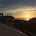 Cosy Alfama Hideout - With Rooftop Terrace