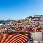 Lovelystay - Traditional Alfama View