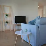 Modern & Bright By Homing
