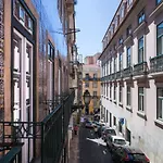 Cozy 1St Floor Flat Central Chiado District With Balconies And Ac 19Th Century Building