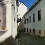 Alfama T1 Travel