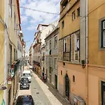 Tailor Made Flat In Central Bairro Alto
