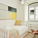 Trendy Chic - Checkinhome