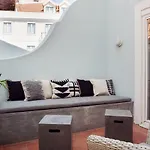 Renovated Charming Apartment With Terrace In Lapa