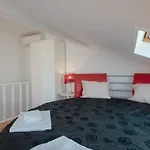 Myplacelisbon - Mouraria Duplex