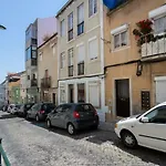 Biti\'S Nest