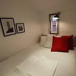 Cozy&quiet flat near Avenida da Liberdade