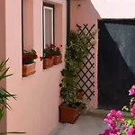 Bairro Alto House, By Timecooler