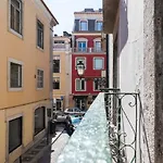 Perfect, Cool, Aircon, 2 Beds 2 Bath Best Location