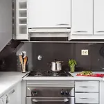 Joivy Bold And Colourful 1-Bed Flat At The Heart Of Chiado, Nearby Carmo Convent