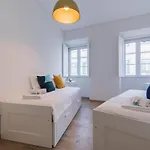 Lovelystay - Peaceful Central Apartment I