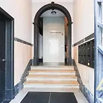 Marques De Pombal Duplex With Terrace By Homing