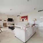 Entire floor parque nacoes prime apartments expo30