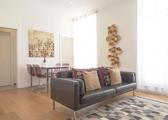 Baixa Chiado 2 Bedroom Duplex Apt With Ac Elevator