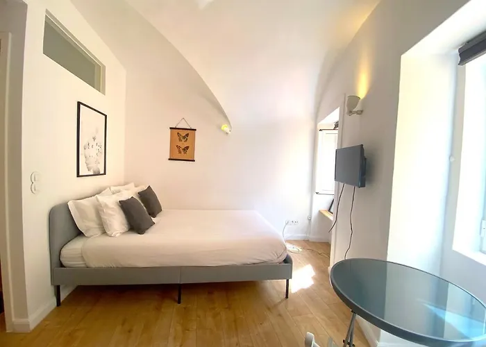 Studio Hideaway II - Peaceful Urban Escape