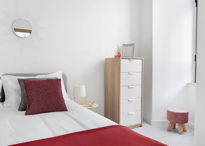 ALTIDO Stylish Arroios apartments, 20 Min to Centre