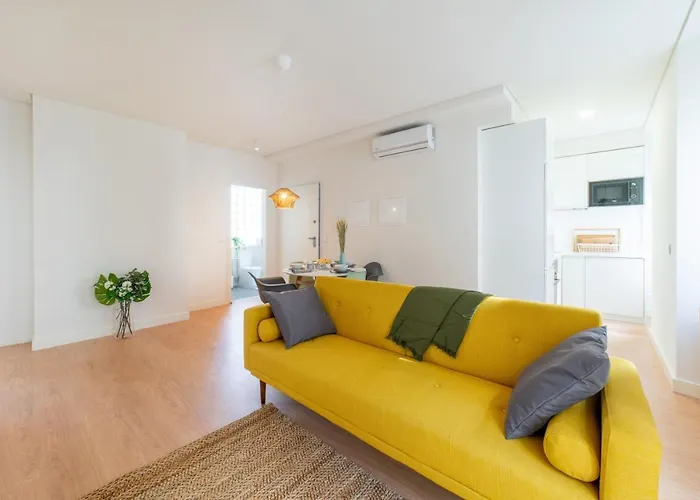Monsanto Hill House - No 571 1E