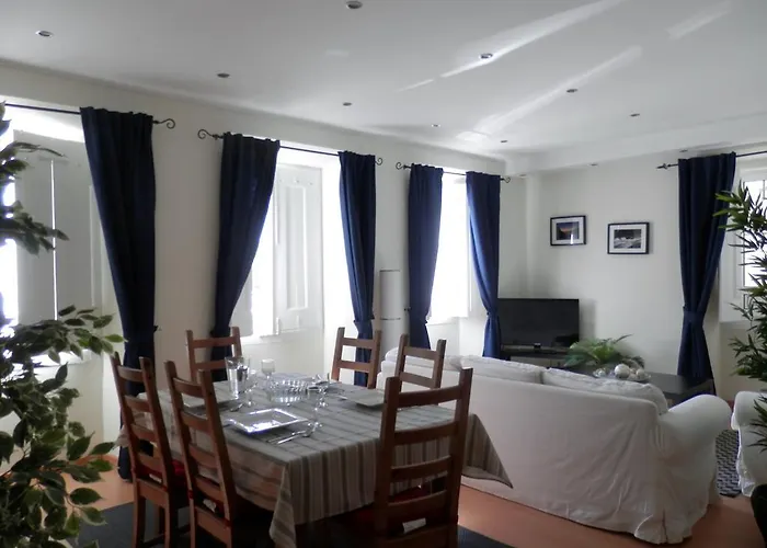 Cozy Apartment In Center