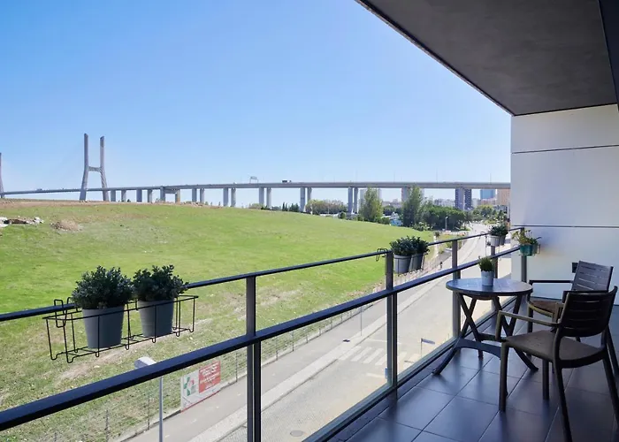 Bridge River Apartment @ Parque Das Nacoes
