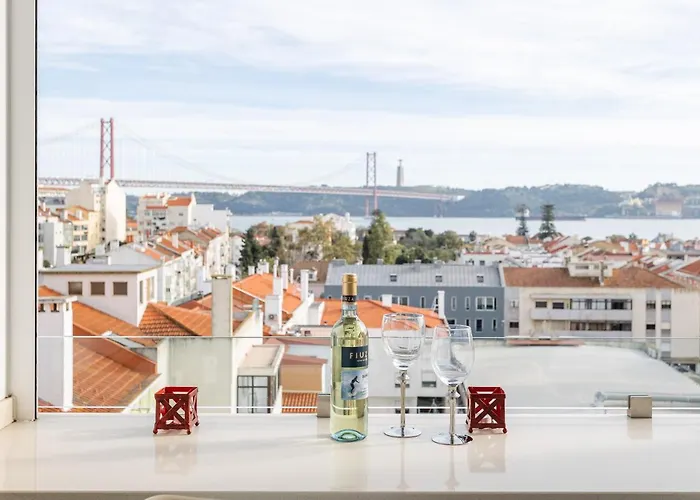 Tejo River View Apartment nearby Belém