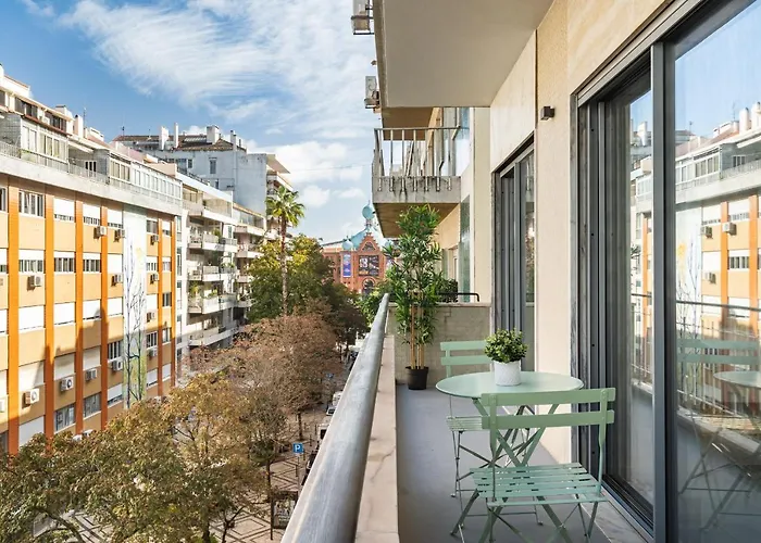 Succeed Campo Pequeno Apartments