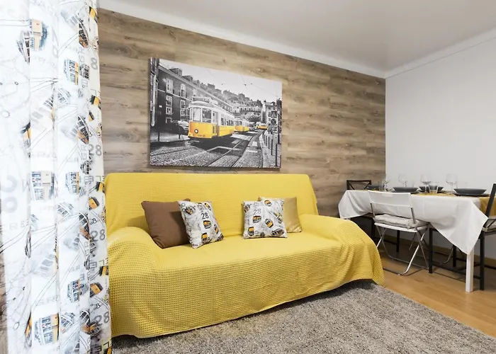 Alfama Apartments & Studios