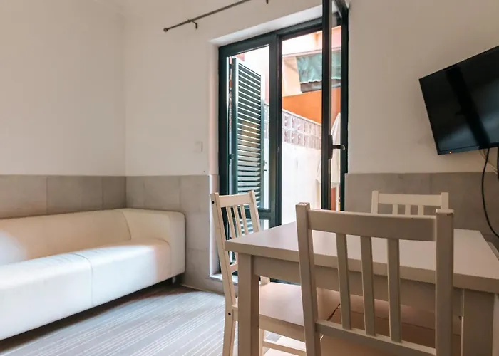Terrace Lisbon Flat Near River