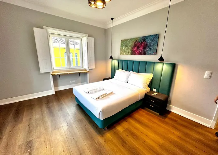 Relax And Explore Lisbon Suites And Rooms