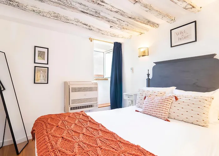 Delightful & Quirky With River Views