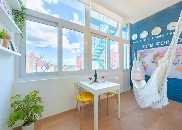 Wanderful Home - Travel Themed Apartment