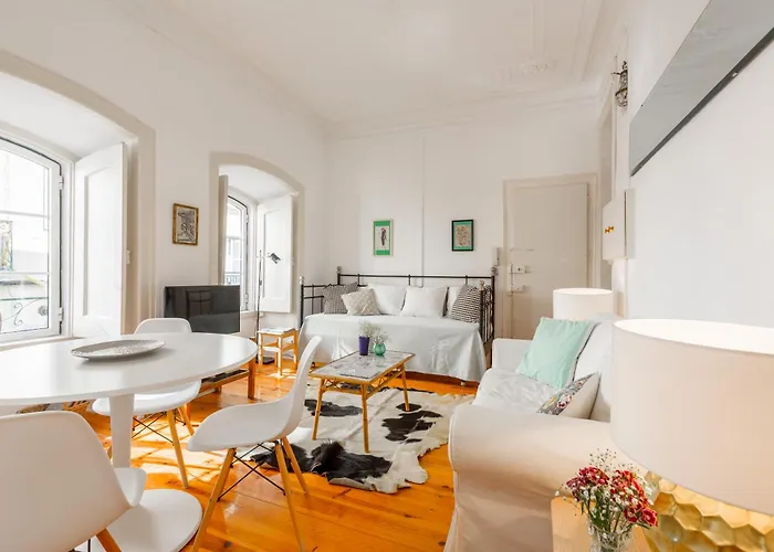 Spacious, Bright&Sunny Apartment, By TimeCooler