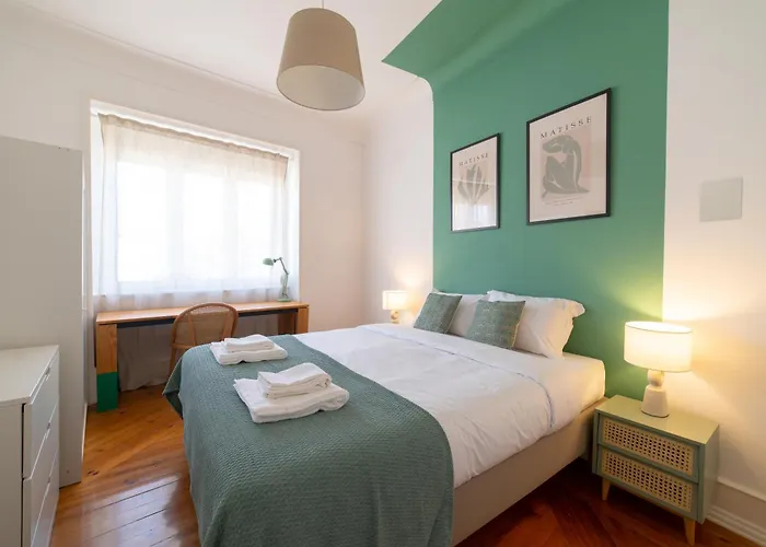Desterro 2 - Historical Four-Bedroom Apartment