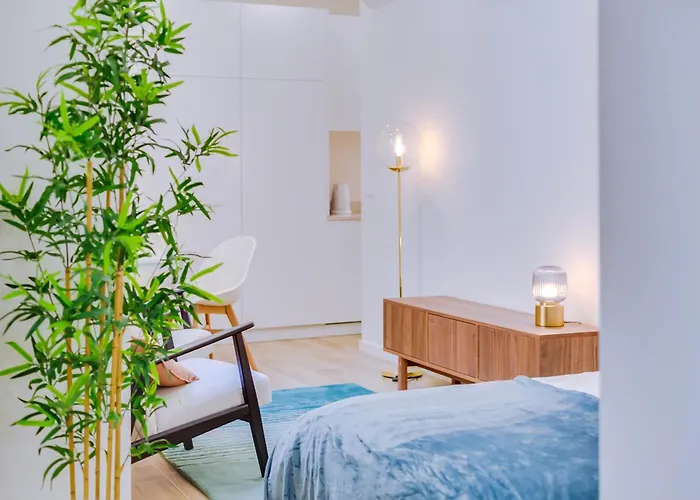 Graceful Studio Apartment G24