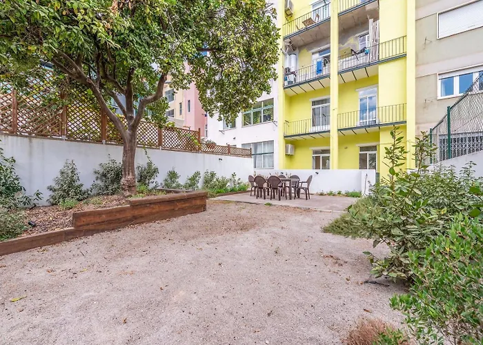 Guestready - Saldanha Building Garden