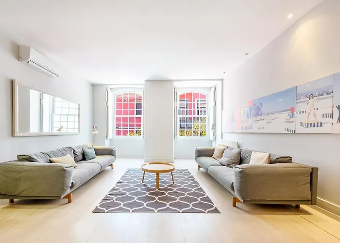 Guestready - Newly Renovated Chiado Haven