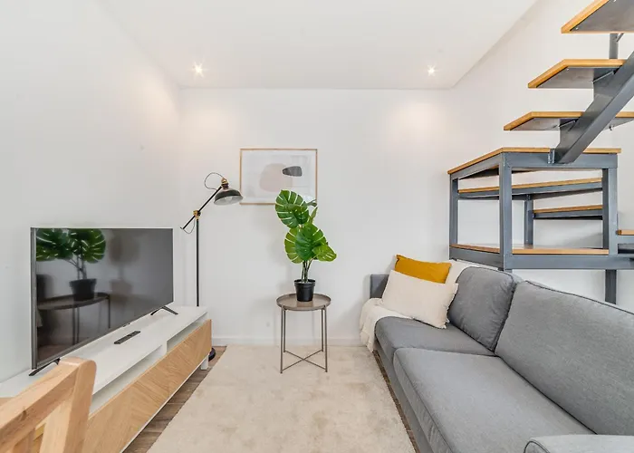 Campolide Duplex Apartments