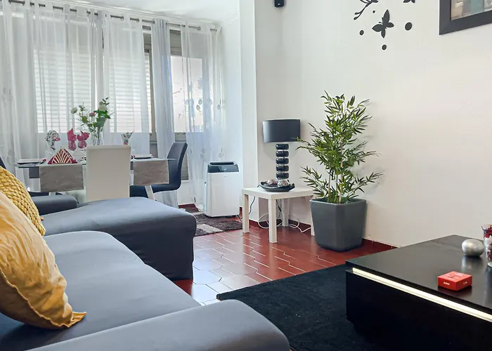 Family-Friendly And Cozy 3-Bedroom Accommodation In Lisbon