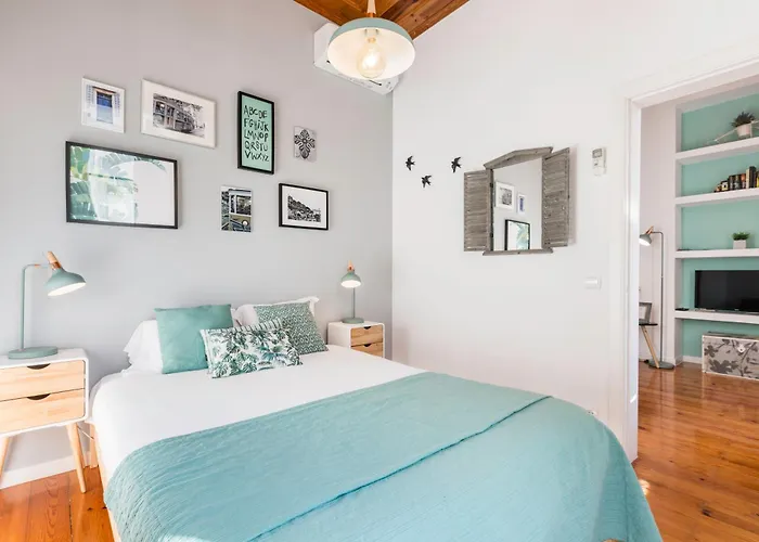 Rustic City View Apartments In Baixa By River Tagus
