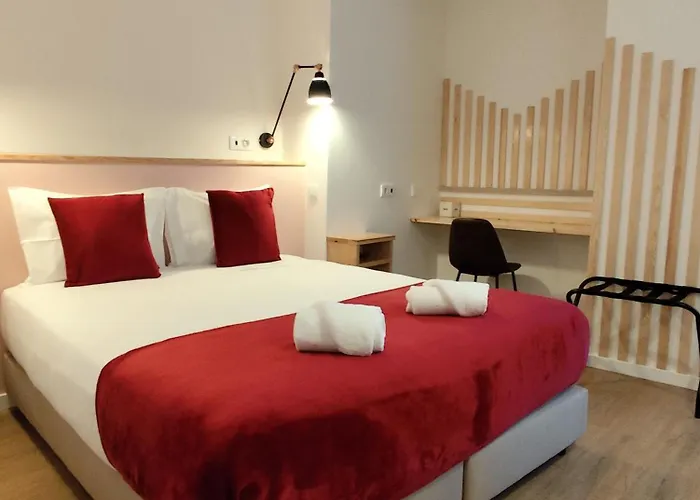 Bacalhoeiros 125 Hotel