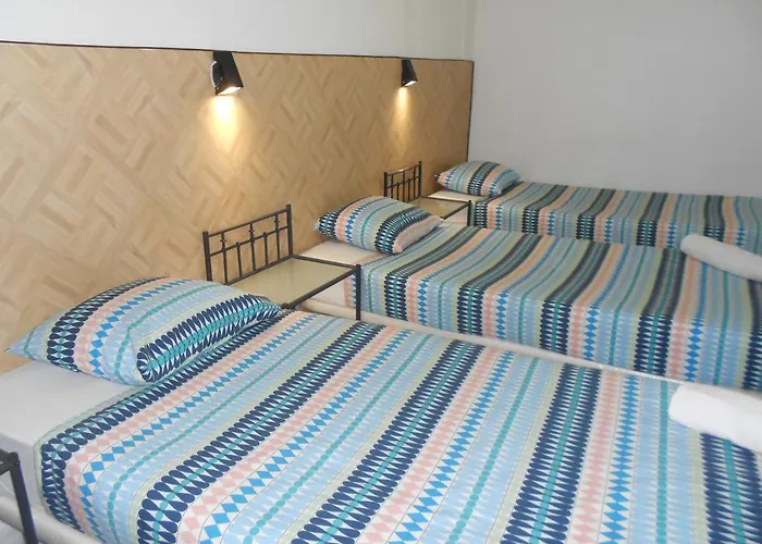 Crescent Rooms