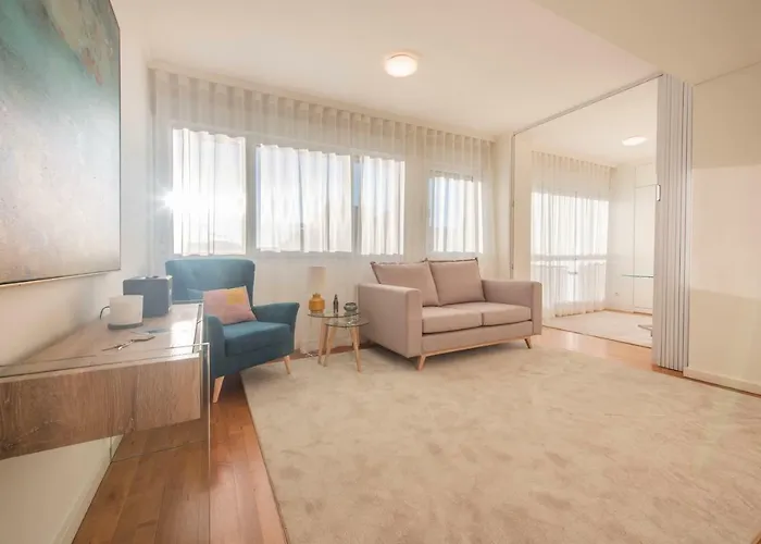Saldanha Executive Apartment By The Portuguese Butler