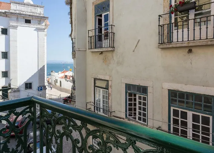 Casa De Alfama