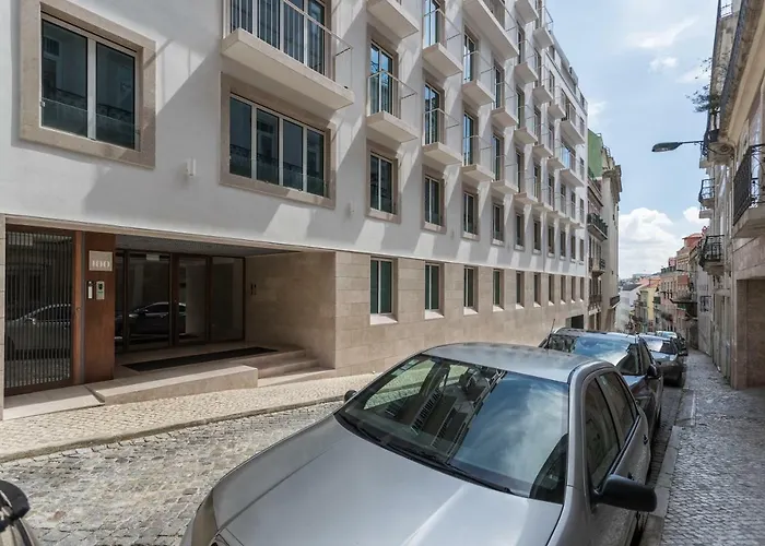 FLH Rato Spacious Apartment