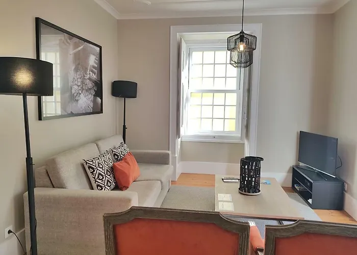 Lisbon Finestay Bica Apartment