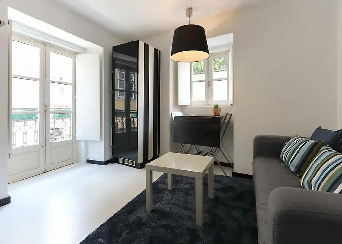 Tailor Made Flat In Central Bairro Alto