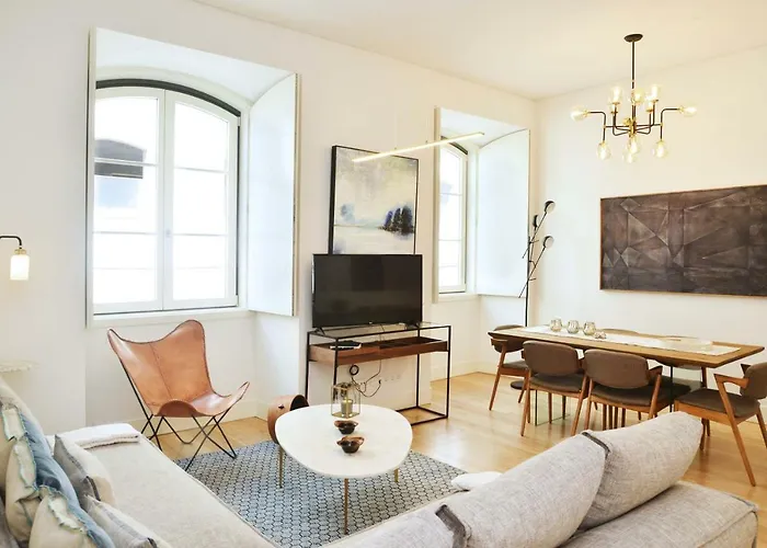 Trendy Chic - Checkinhome