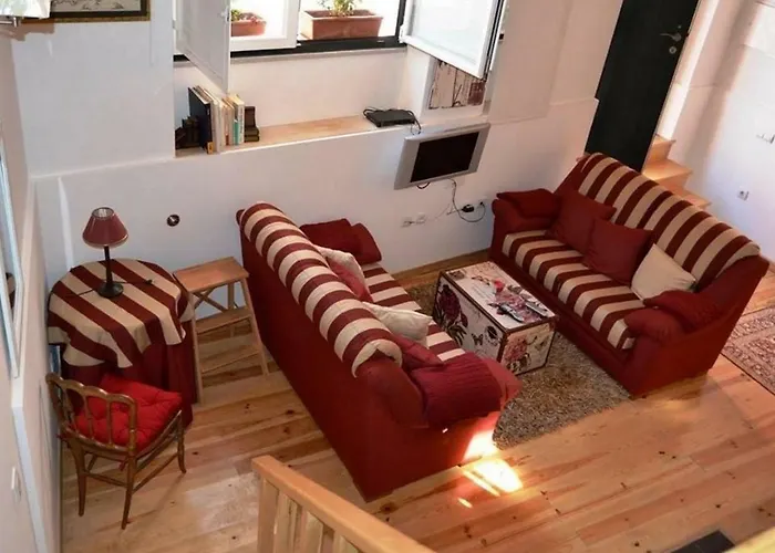 Bairro Alto House, By Timecooler