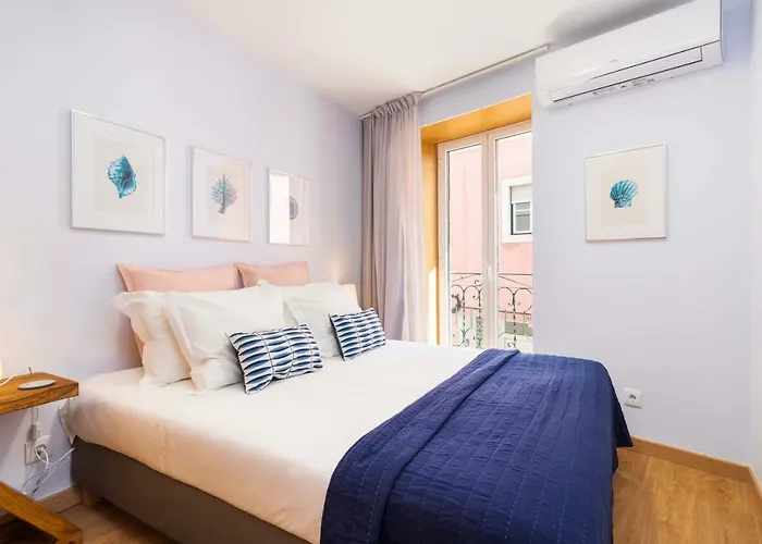 Perfect, Cool, Aircon, 2 Beds 2 Bath Best Location